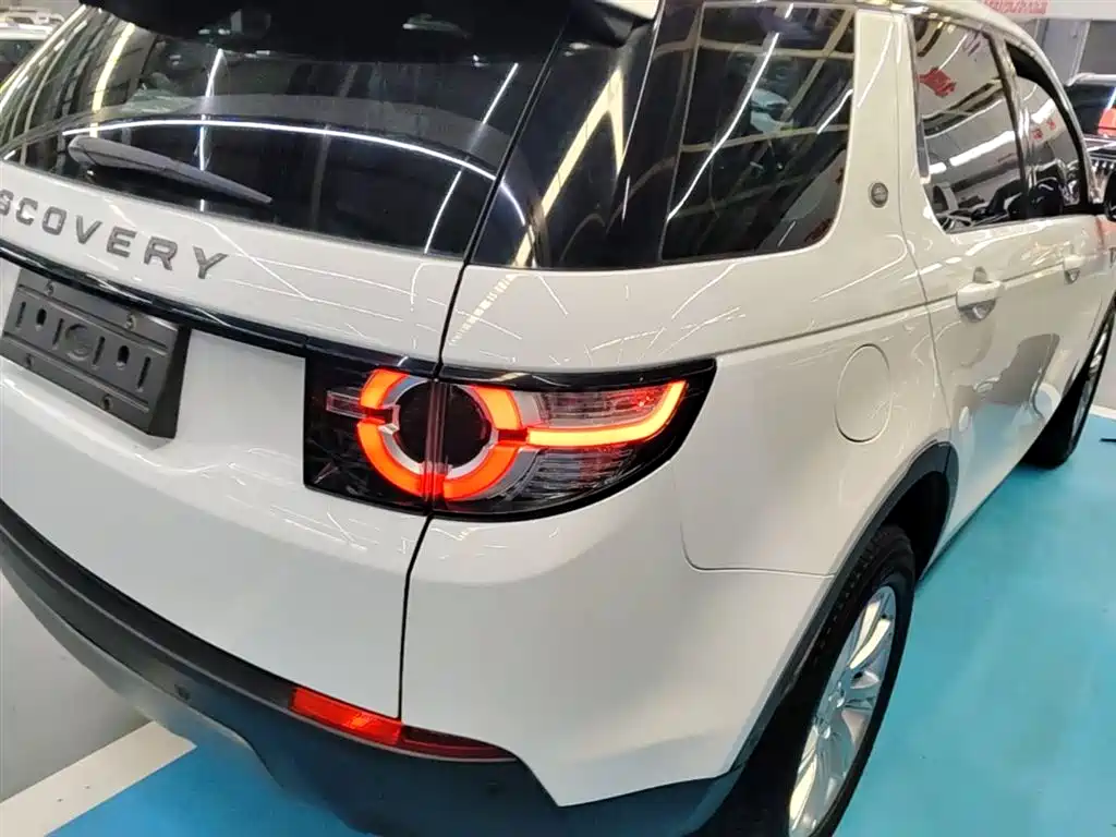 Land Rover Discovery Sport 2018 240PS SE Edition фото 8