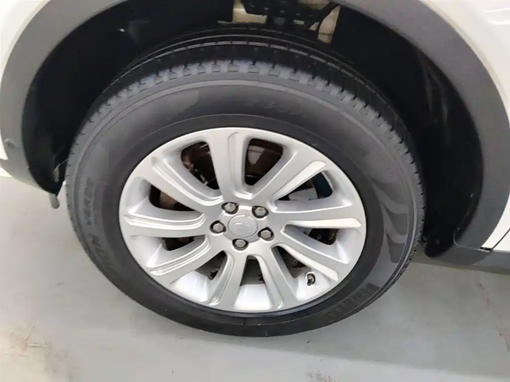Land Rover Discovery Sport 2018 240PS SE Edition фото 23