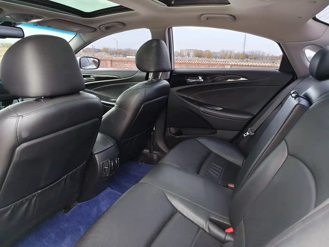 Hyundai Sonata 2014 2.4L Automatic Luxury Edition China IV фото 6