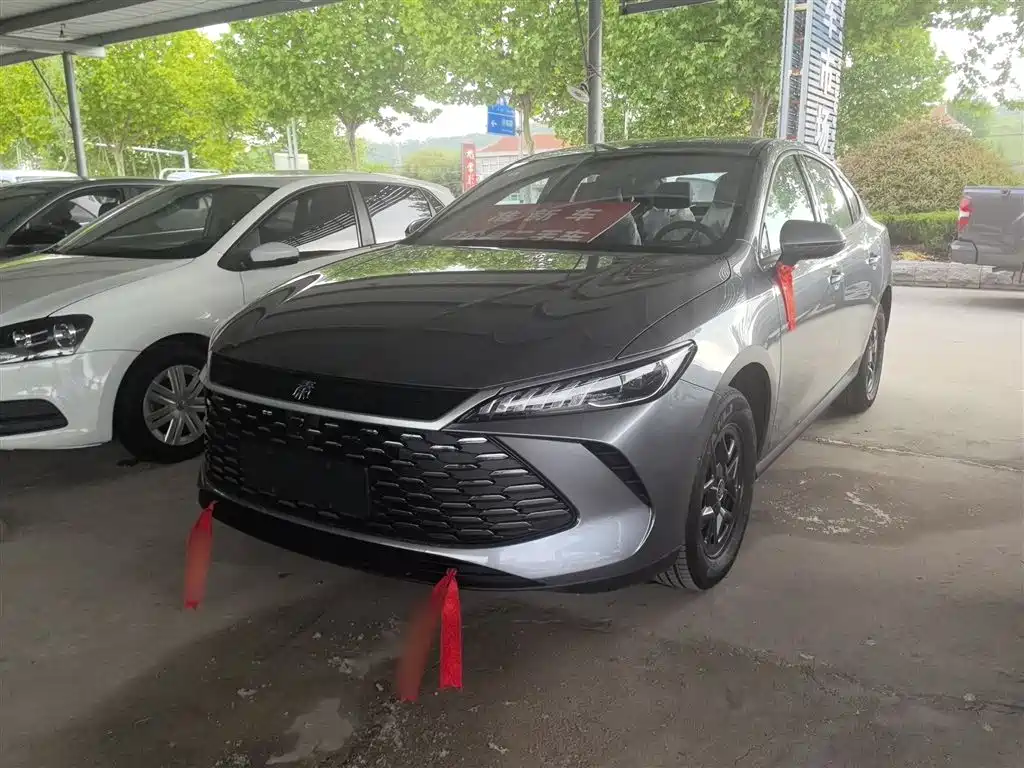 BYD Qin PLUS 2026 DM-i Smart Edition 128KM Progressive фото 2