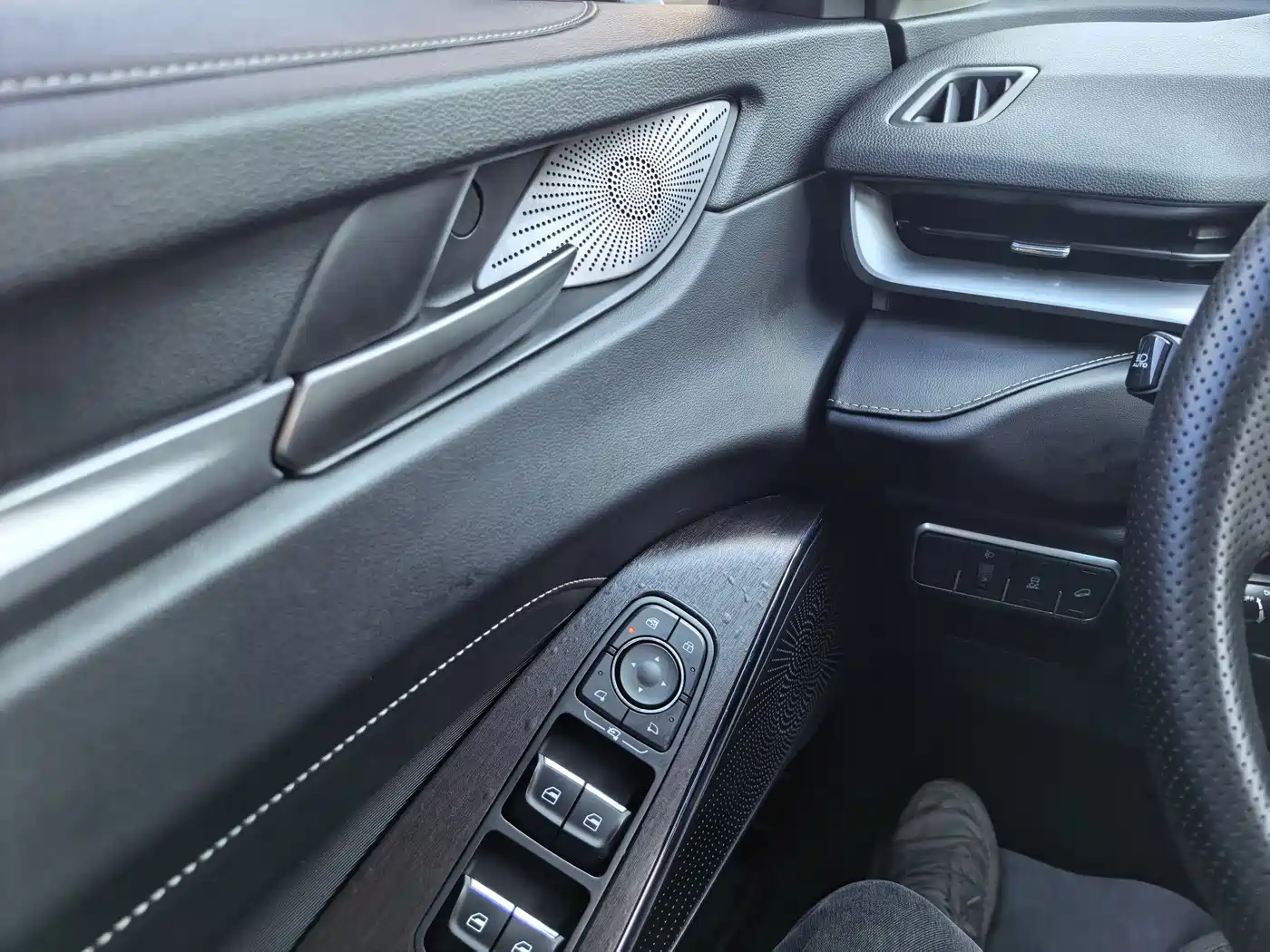 Haval H6 2021 3rd Generation 2.0T Auto 2WD Max фото 8