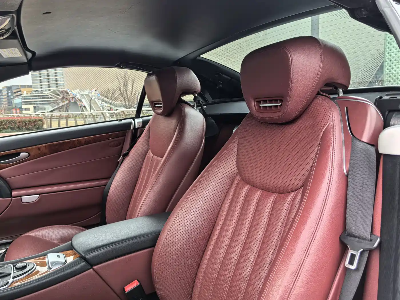 Mercedes-Benz SL-Class 2010 SL 300 фото 12