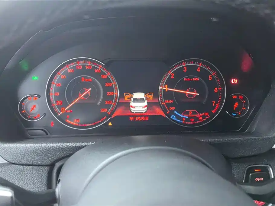 BMW 3 Series 2018 320i M Sport Black Night Edition фото 14