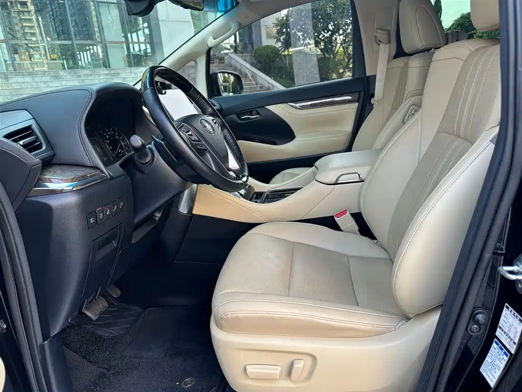 Toyota Alphard 2021 Hybrid 2.5L Premium фото 11