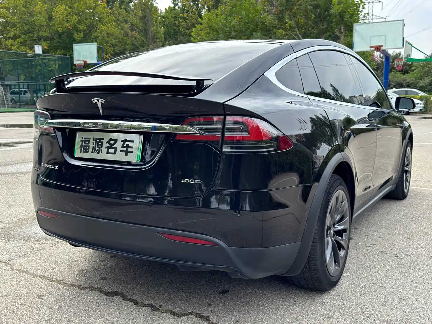 TESLA MODEL X