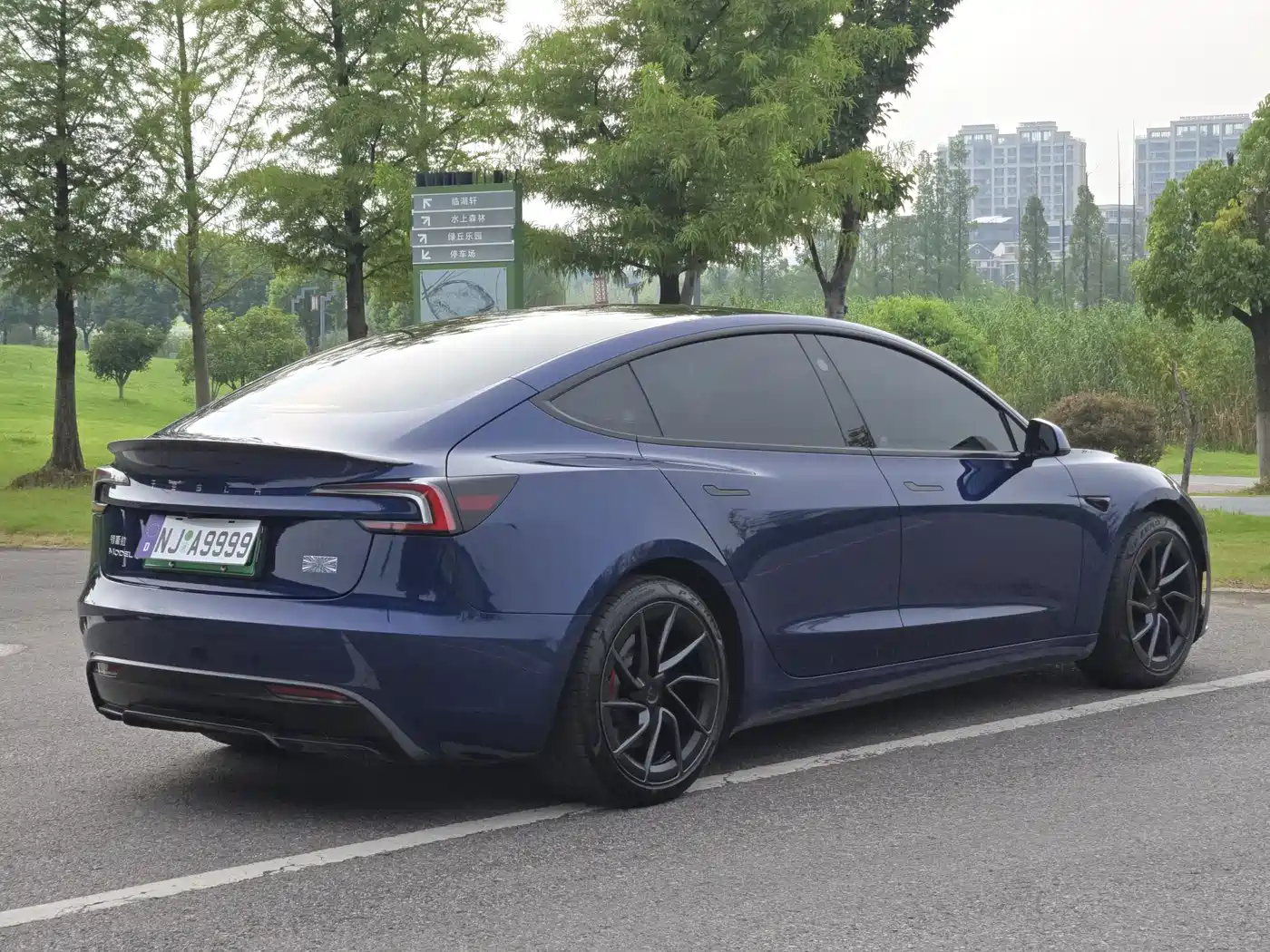 Photo 4 - Tesla Model 3