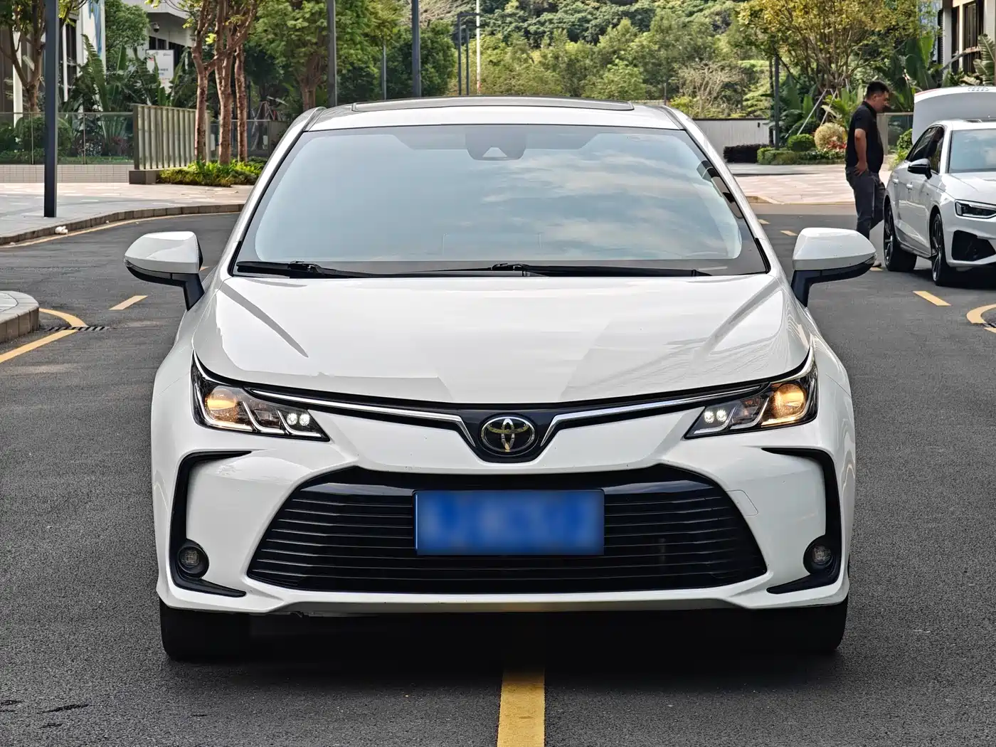 Toyota Corolla 2021 1.2T S-CVT Elite Edition фото 2