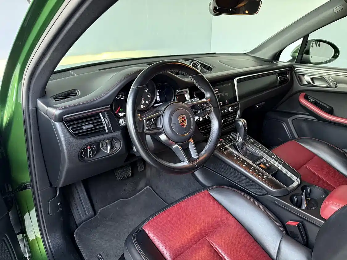 Porsche Macan 2018 Macan 2.0T фото 12