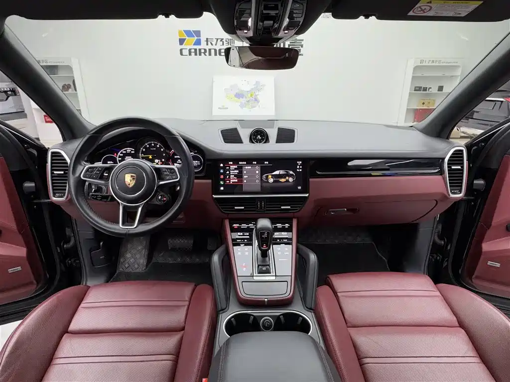 Porsche Cayenne New Energy 2023 Cayenne E-Hybrid 2.0T Platinum Edition фото 9