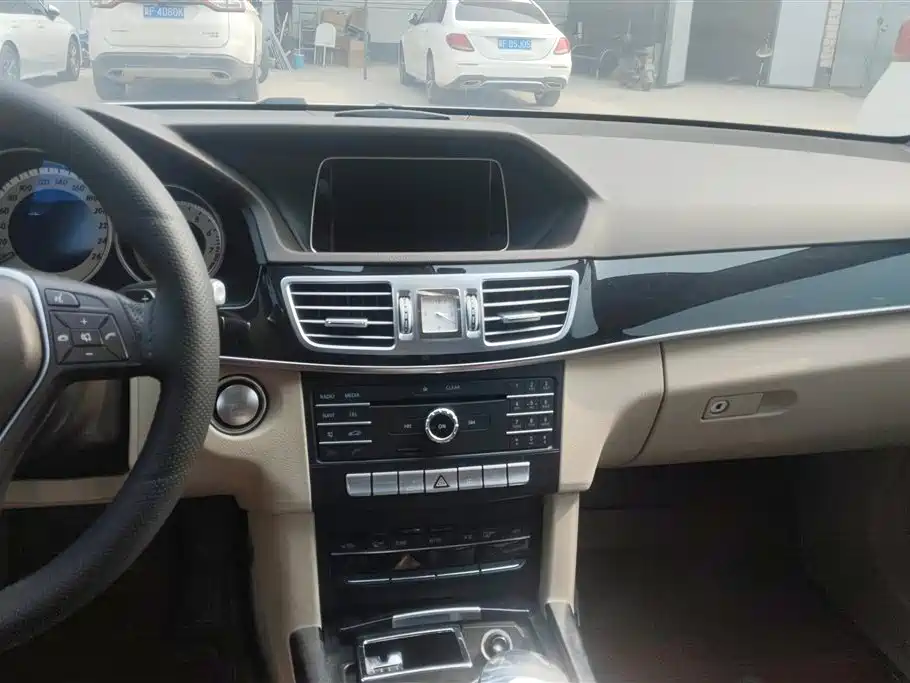 Mercedes-Benz E-Class 2015 Facelift E 260 L Sport фото 13