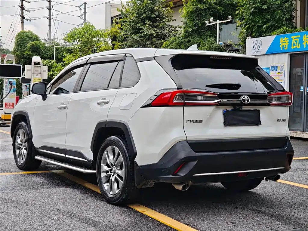 Toyota Wildlander 2022 2.0L CVT FWD Luxury PLUS Edition фото 7