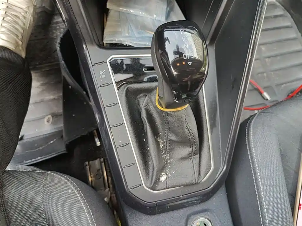 Volkswagen Lavida 2023 New Sharp 1.5L Auto Premium Edition фото 14
