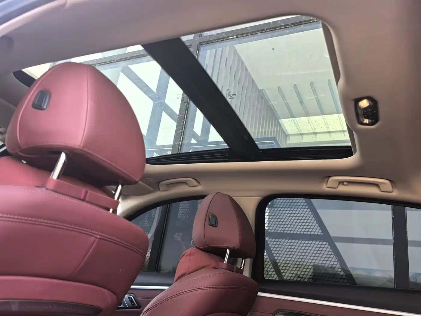 BMW 3 Series 2024 320Li M Sport Package фото 12