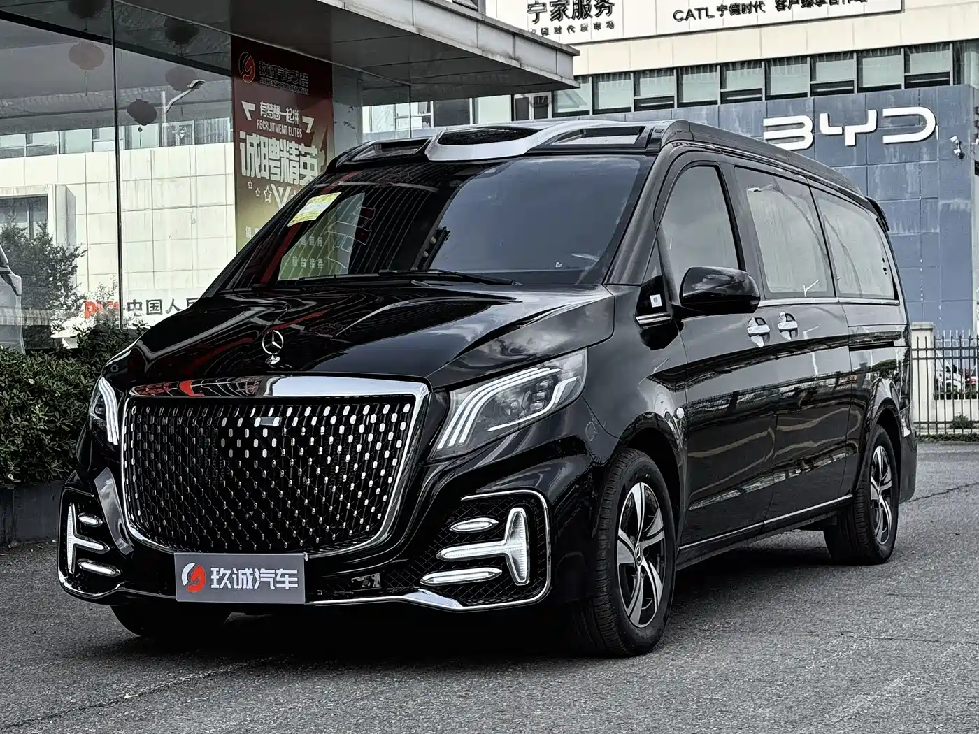 Mercedes-Benz Vito 2024 2.0T Business 7-Seater