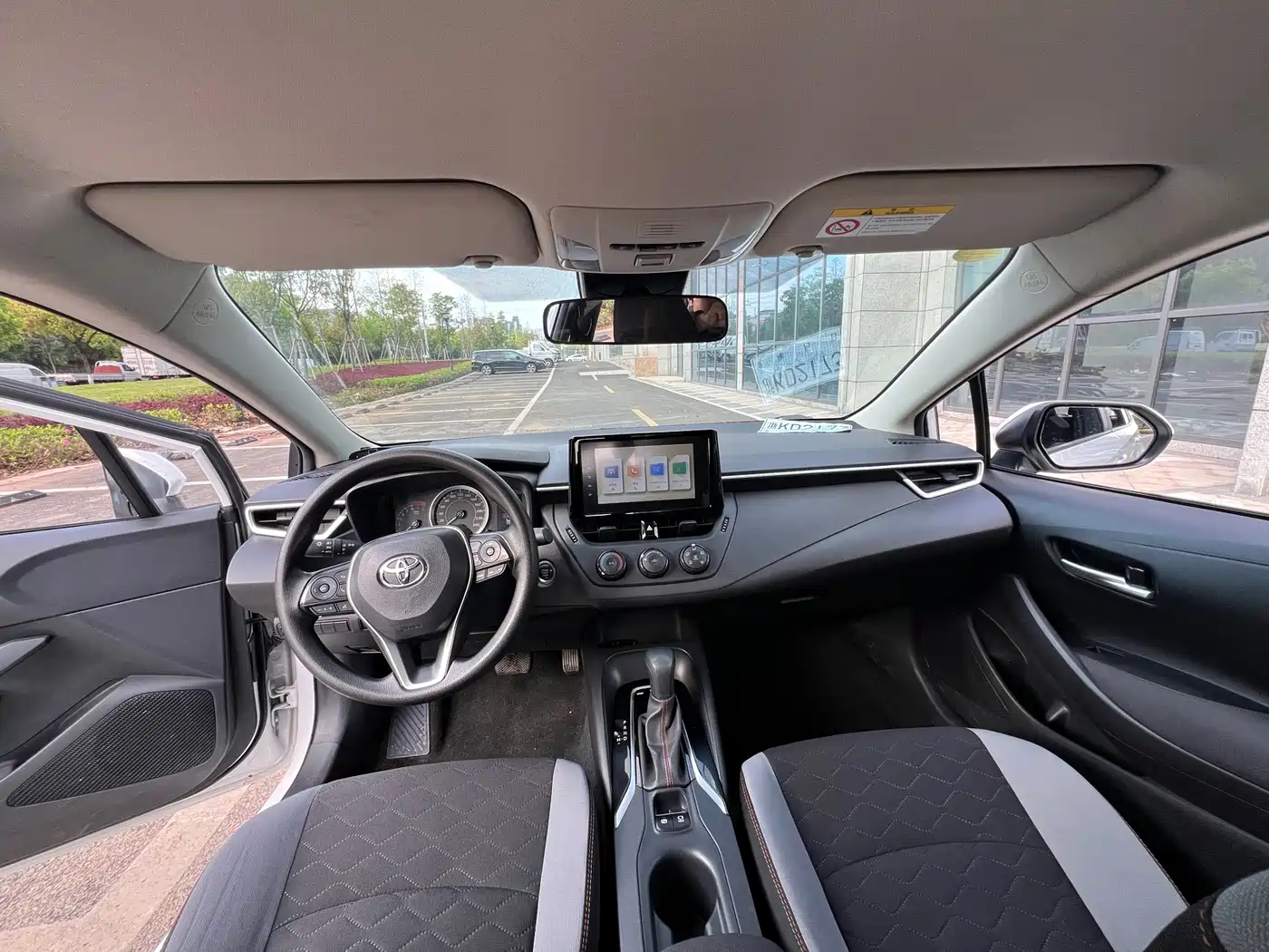 Toyota Corolla 2023 1.2T Pioneer Edition фото 12