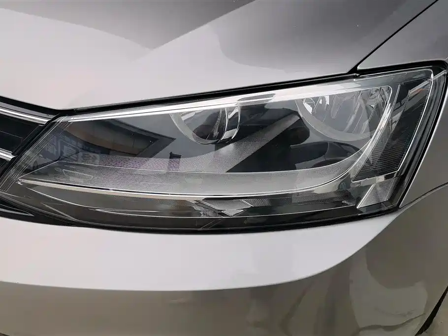 Volkswagen Sagitar 2017 1.6L Automatic Comfort фото 5