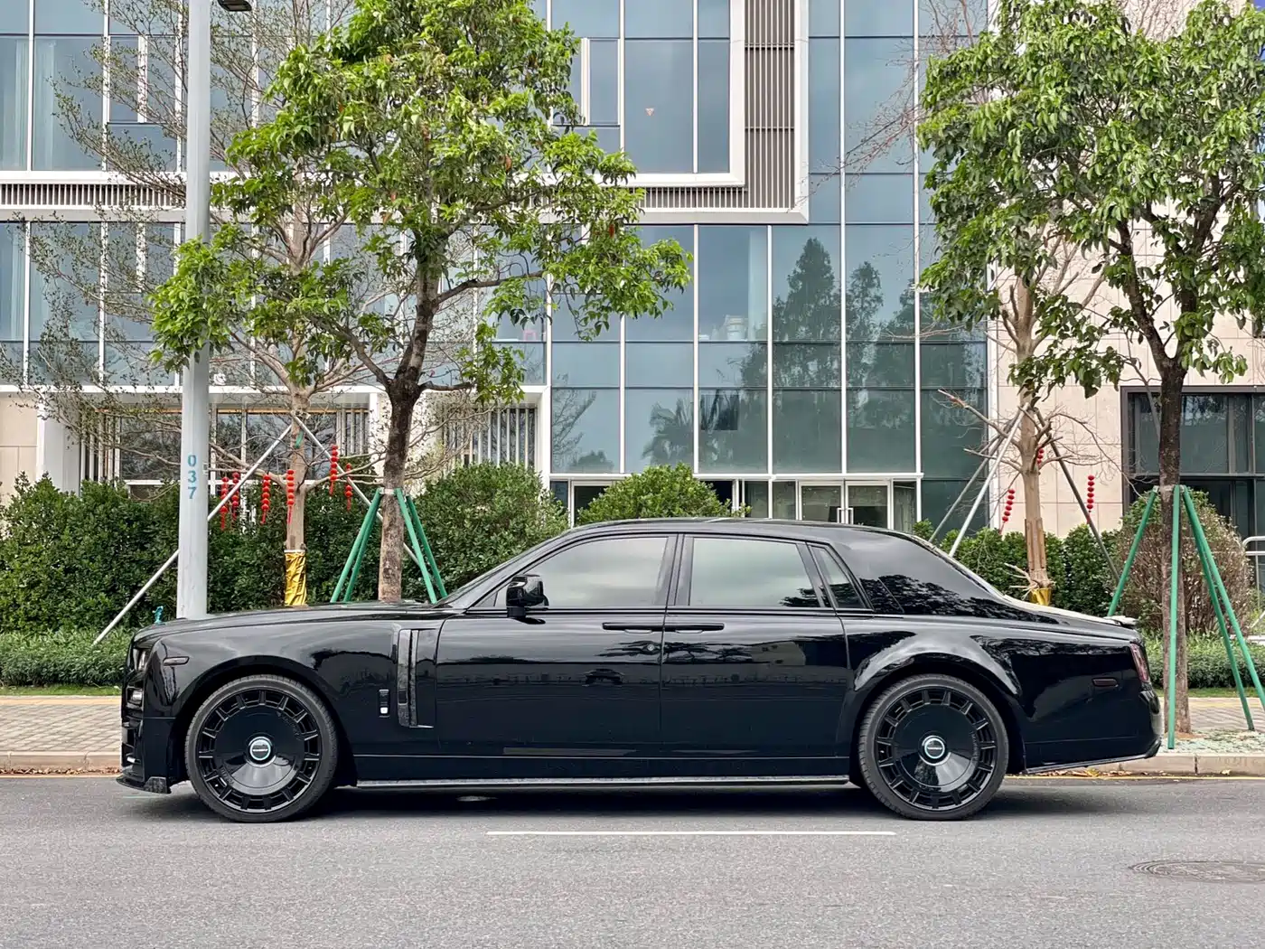 Rolls-Royce Phantom 2006 6.7L Extended Wheelbase EWB фото 6
