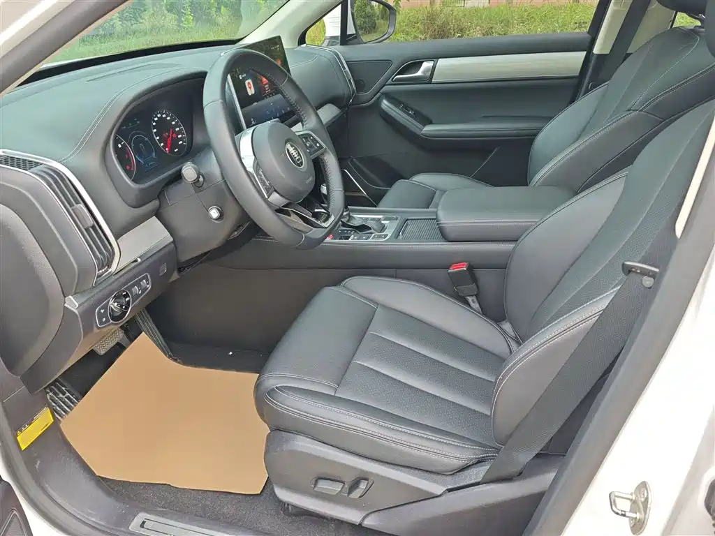 BYD Tang 2018 2.0T Automatic Smart Connection Noble Edition 7-Seater China V фото 19