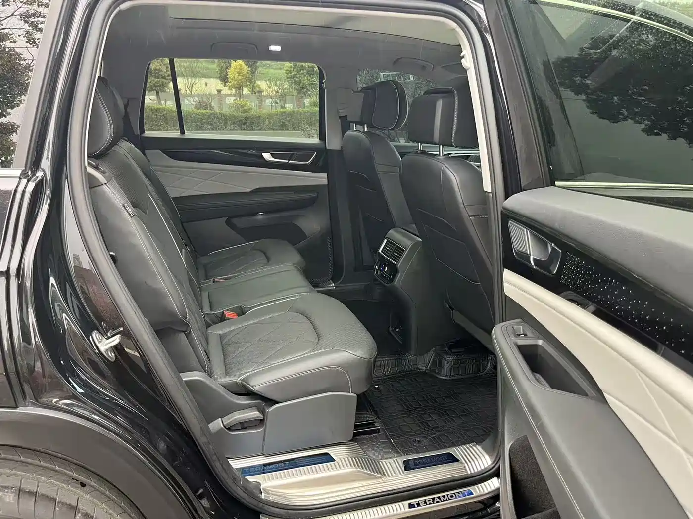 Volkswagen Teramont 2024 380TSI 4WD Prestige Luxury Edition фото 7