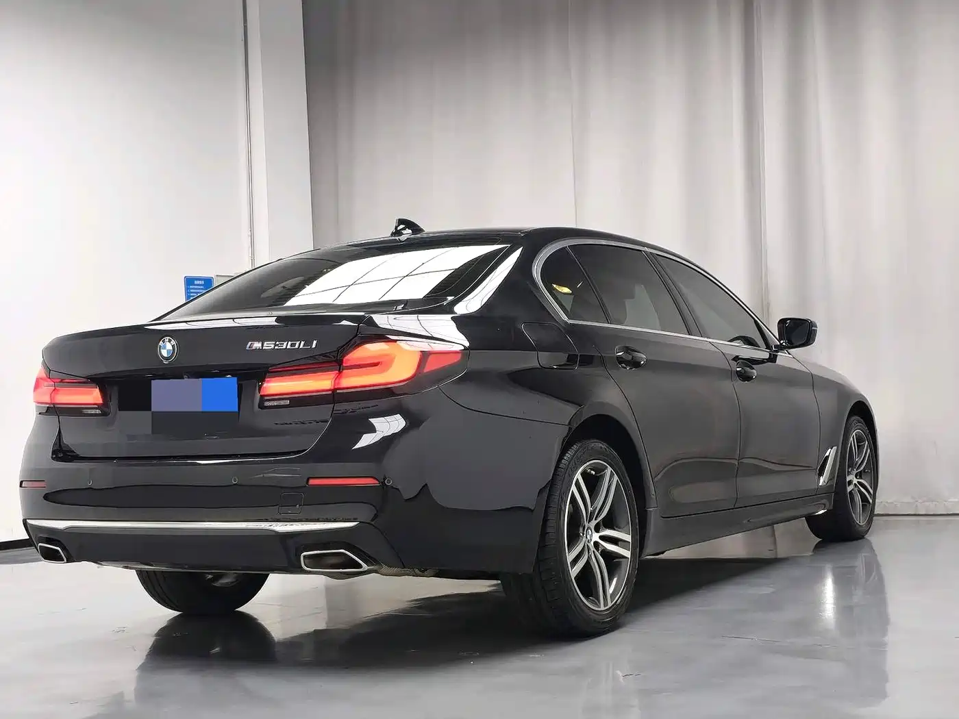 BMW 5 Series 2023 530Li Leading M Sport Package фото 7