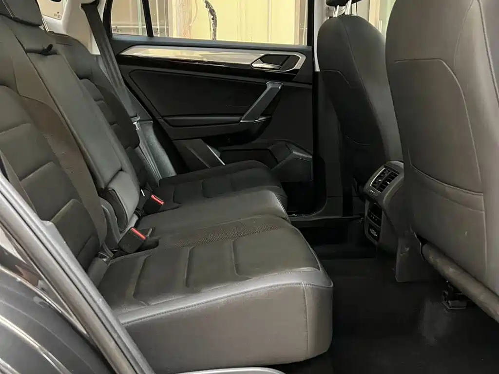 Volkswagen Tayron 2021 280TSI 2WD Luxury Smart Connect фото 10