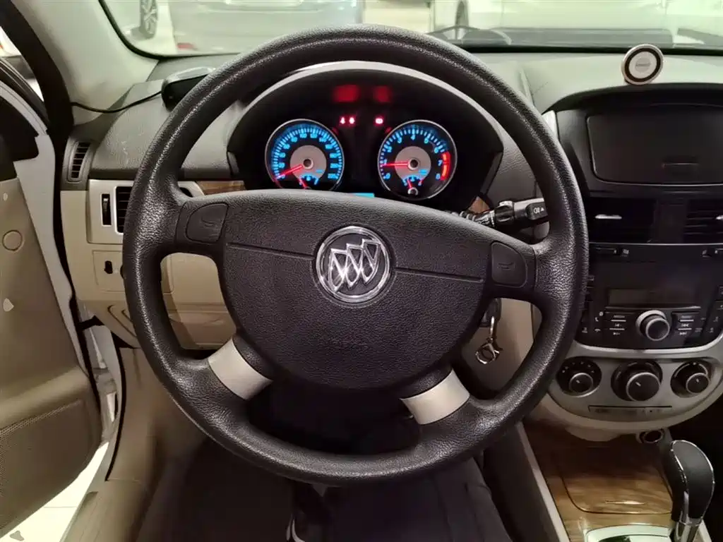 Buick Excelle 2015 1.5L Automatic Classic фото 11
