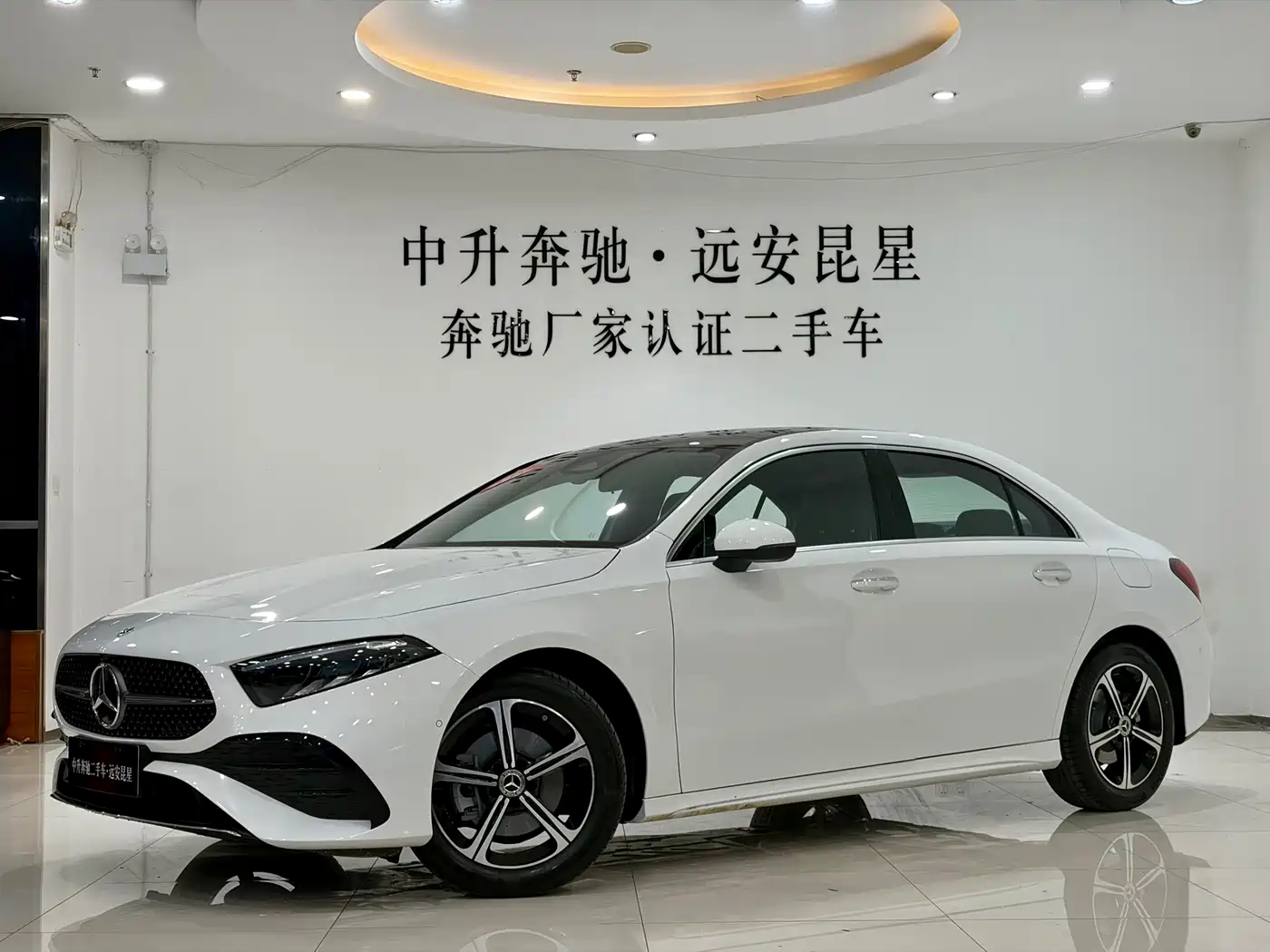 Mercedes-Benz A-Class 2025 A 200 L Fashion Edition