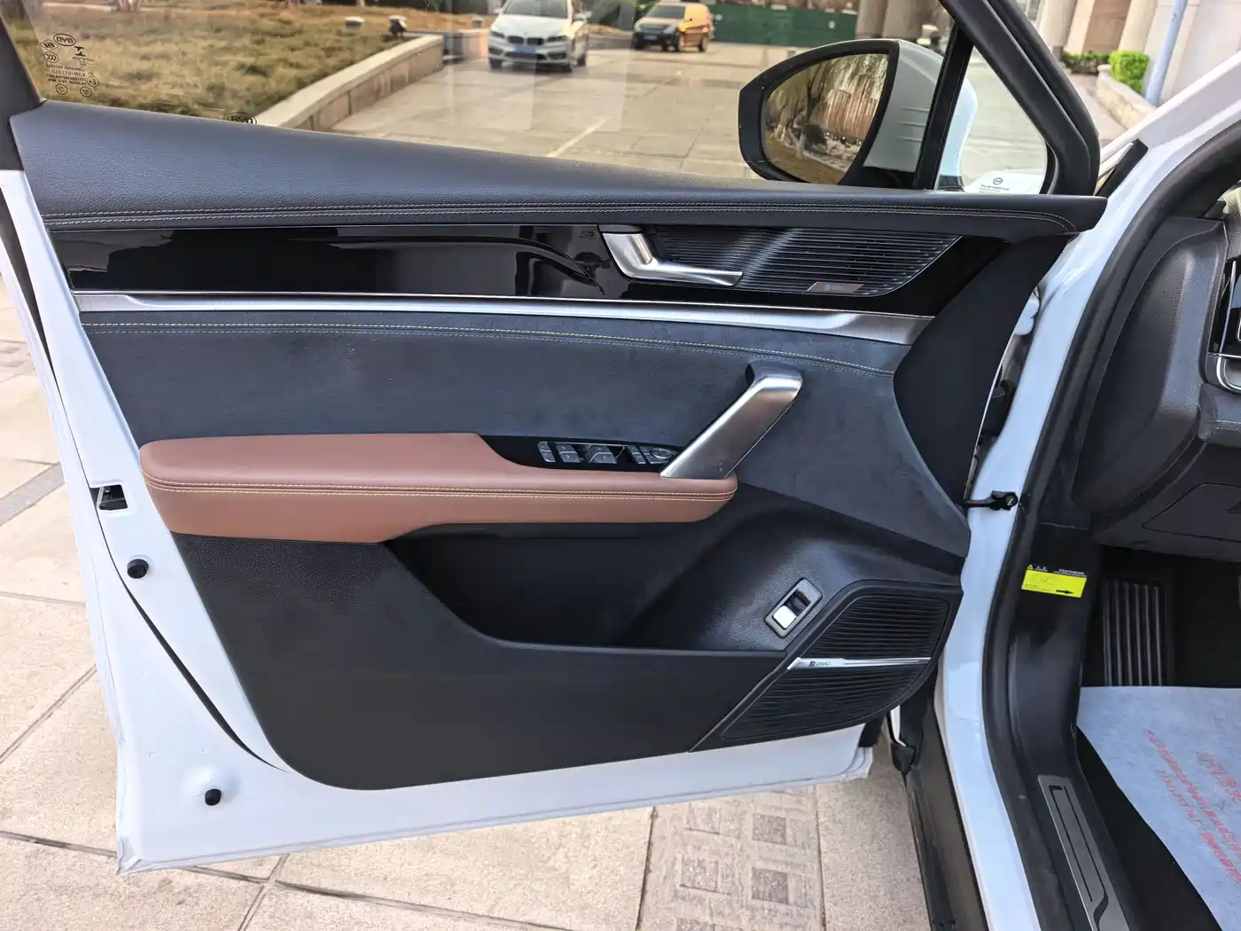 BYD Tang New Energy 2021 DM-i 112KM Premium фото 13