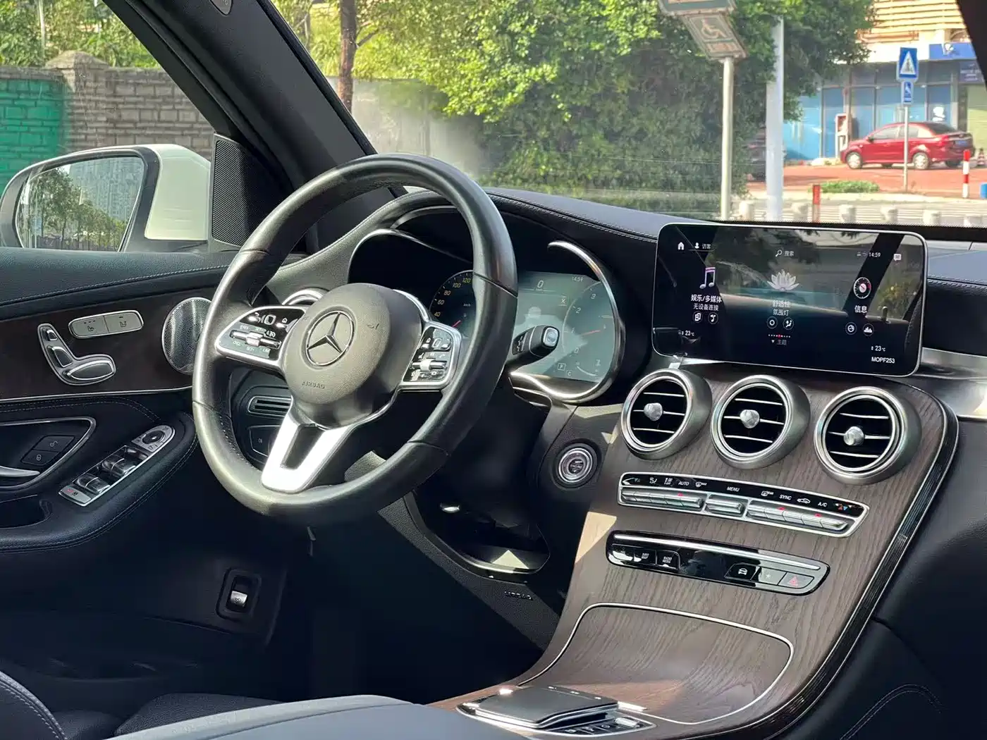 Mercedes-Benz GLC 2020 Facelift GLC 260 L 4MATIC Luxury фото 9