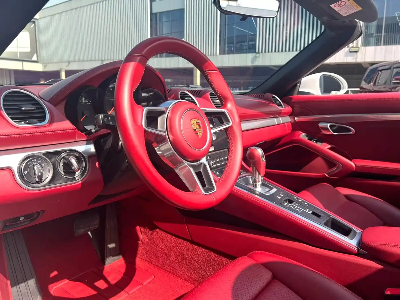 Porsche 718 2018 Boxster 2.0T фото 4