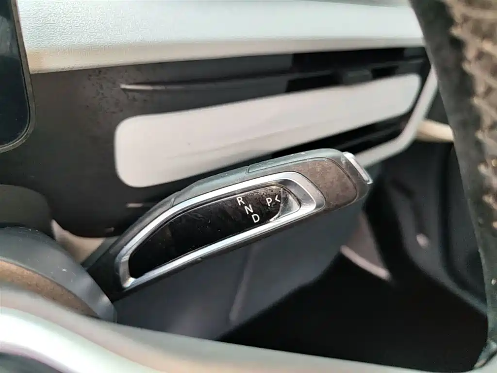 SAIC Maxus Dana V1 2023 Model V1 Short Wheelbase High Roof (43kWh) фото 14