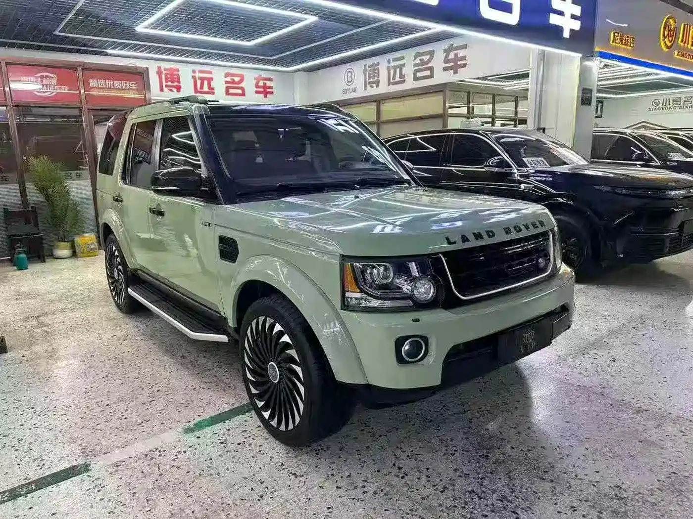 Land Rover Discovery 2015 3.0 SC V6 SE