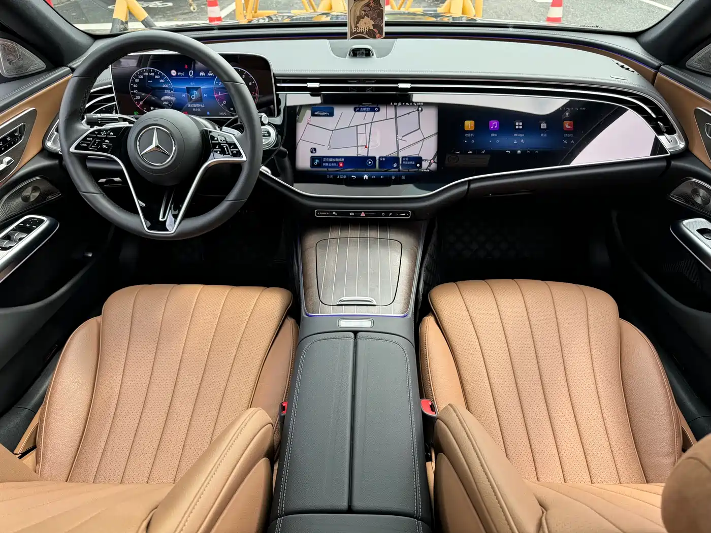 Mercedes-Benz E-Class 2024 Model E 300 L Luxury фото 17