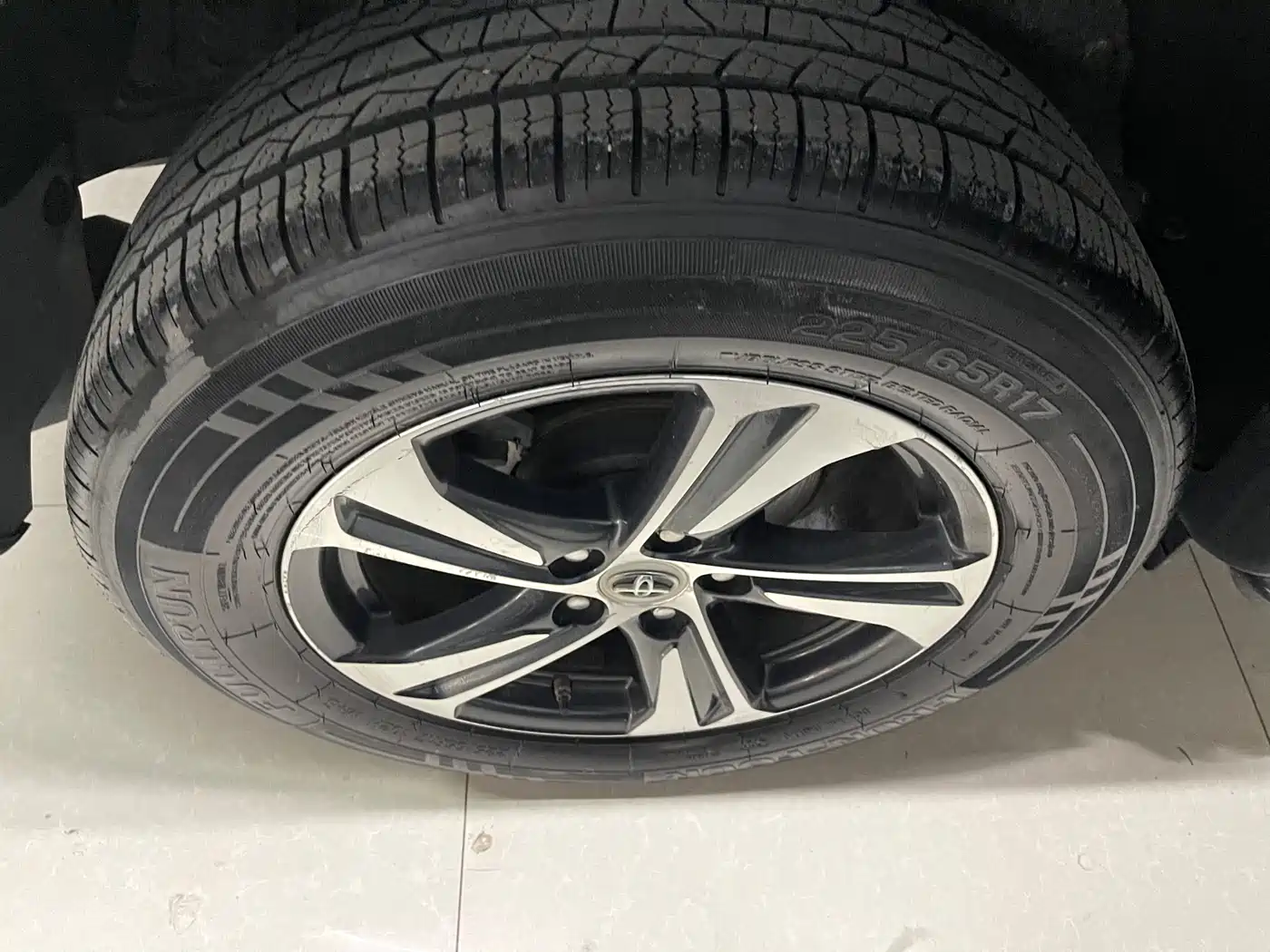 Toyota RAV4 Rongfang 2015 2.0L CVT 4WD Pioneer Edition фото 11