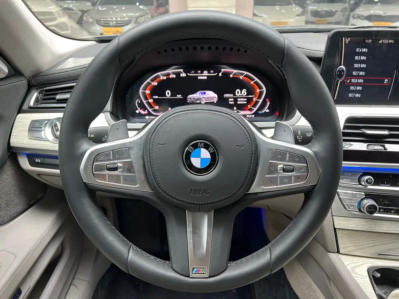 BMW 7 Series 2009 740Li Luxury фото 9