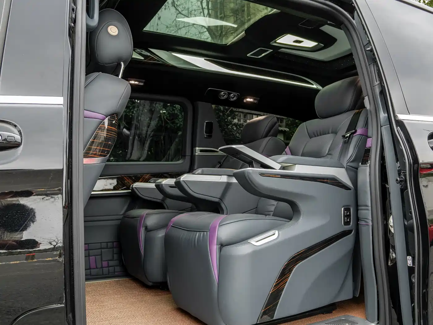 Mercedes-Benz V-Class 2022 V 260 L Long Wheelbase Luxury Edition фото 12