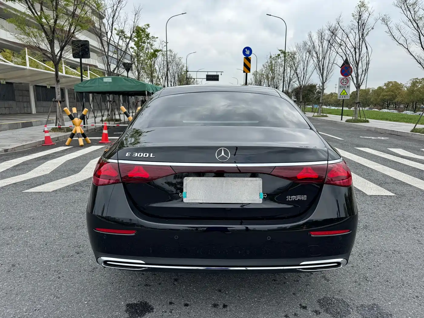 Mercedes-Benz E-Class 2024 Model E 300 L Luxury фото 5