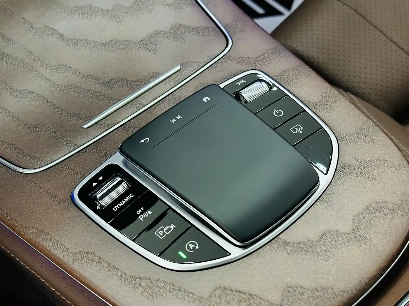 Mercedes-Benz E-Class 2022 Second Facelift E 300 L Luxury фото 18