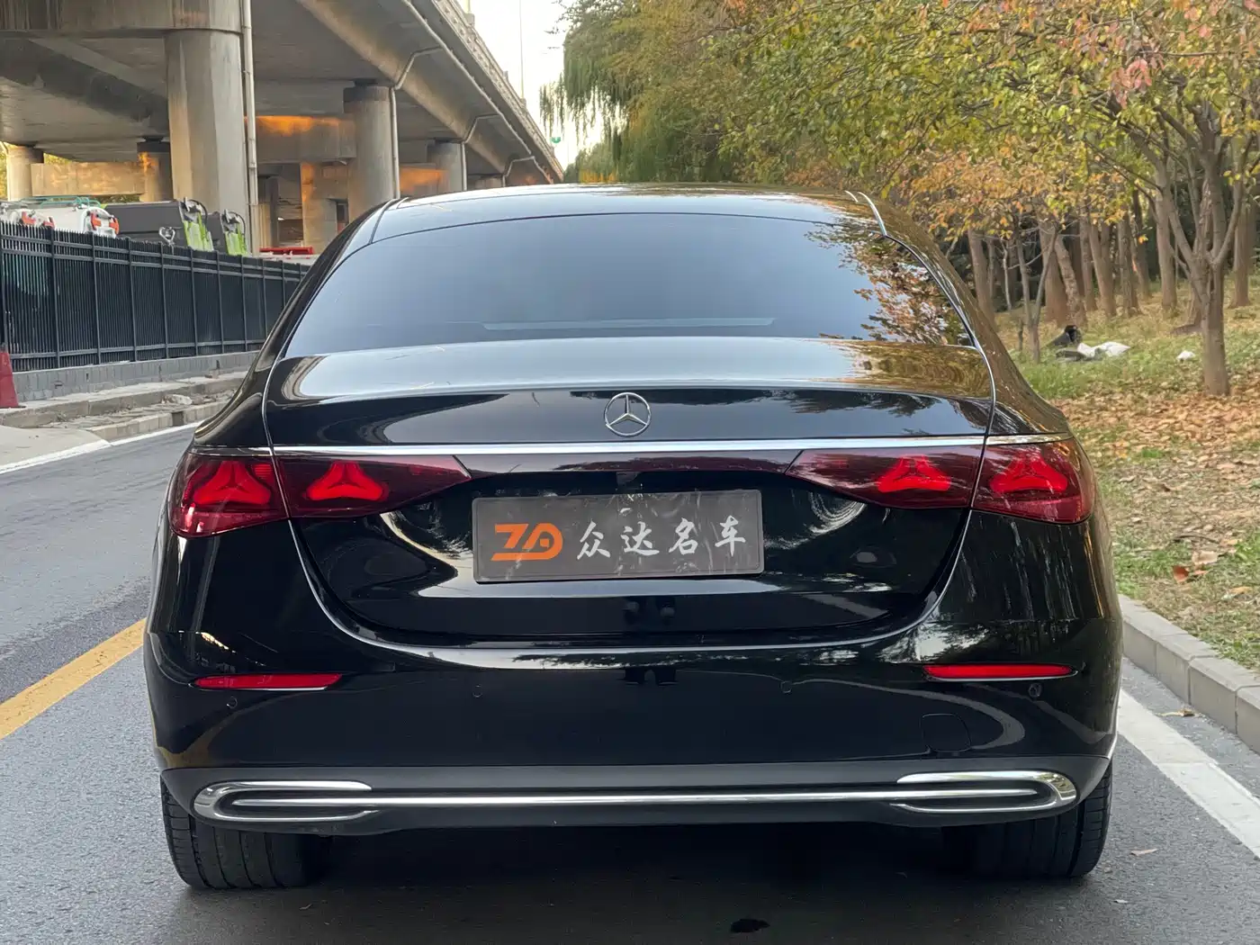 Mercedes-Benz E-Class 2025 E 300 L Fashion фото 15