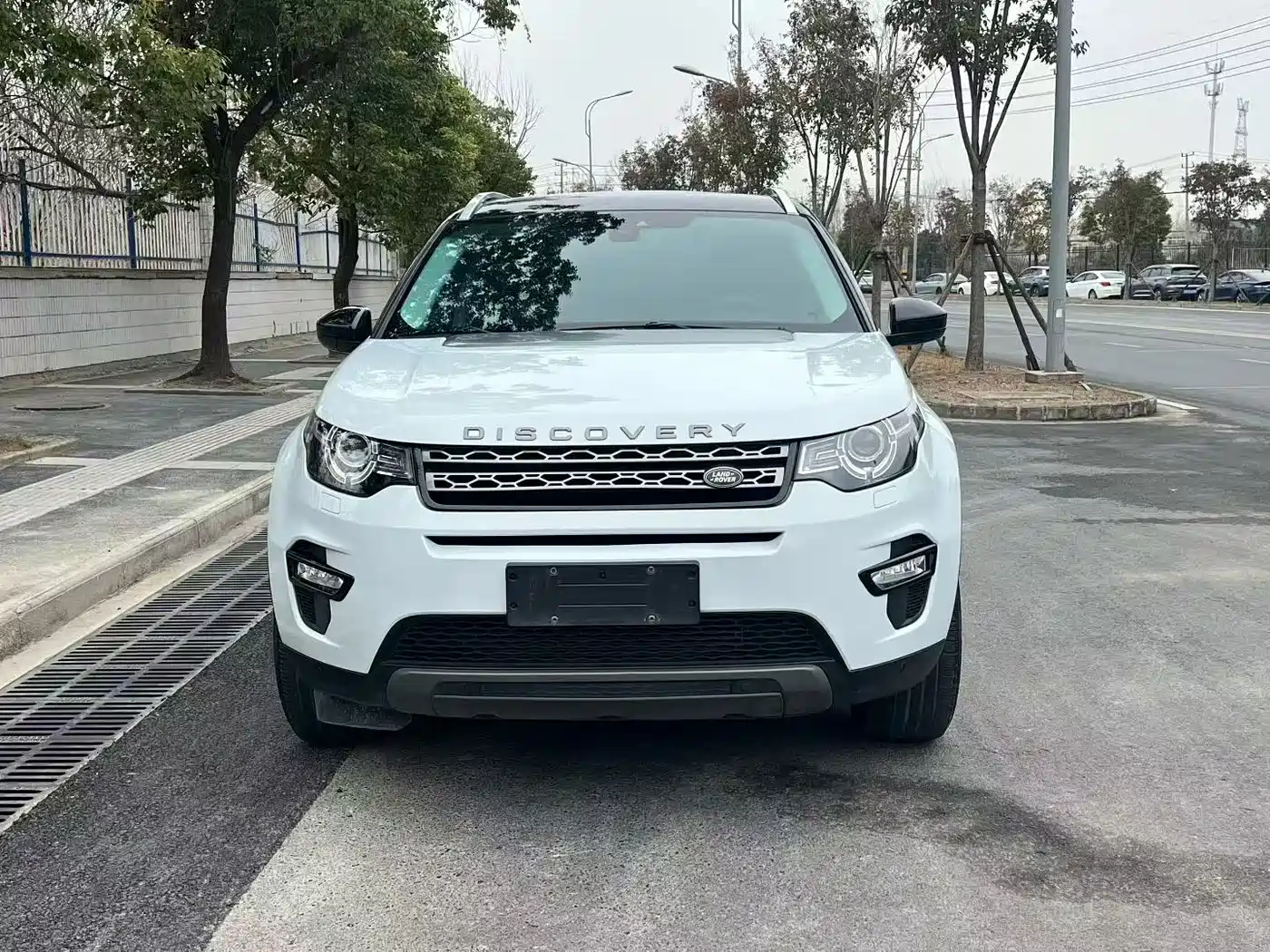 Land Rover Discovery Sport 2016 2.0T SE фото 2