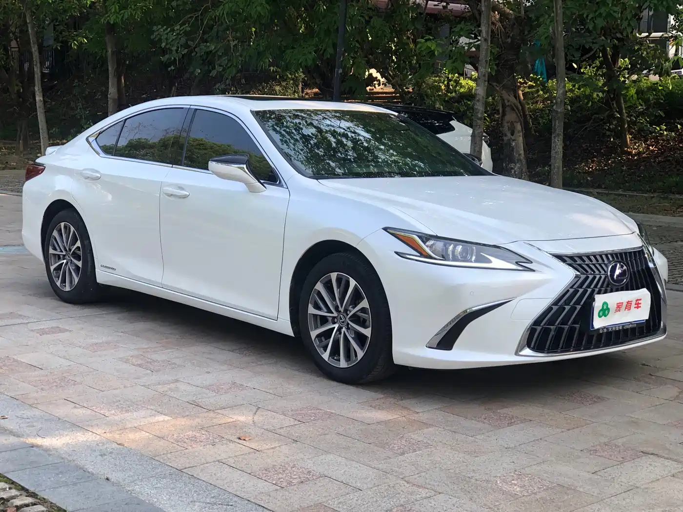 LEXUS ES