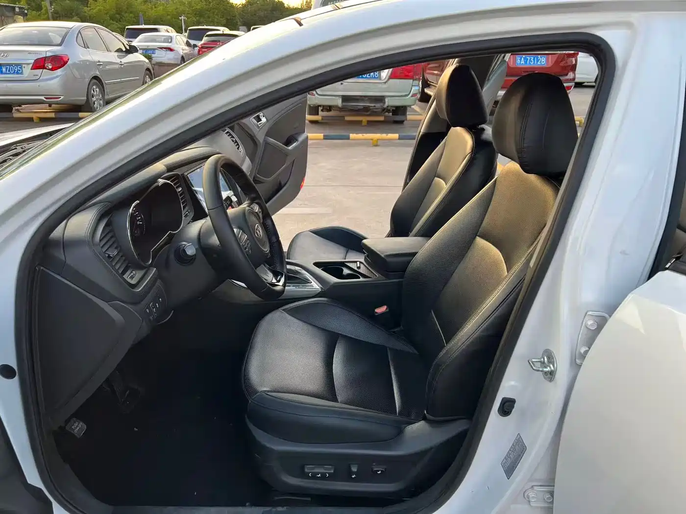 Kia K5 2015 2014 2.0L Automatic LUXURY