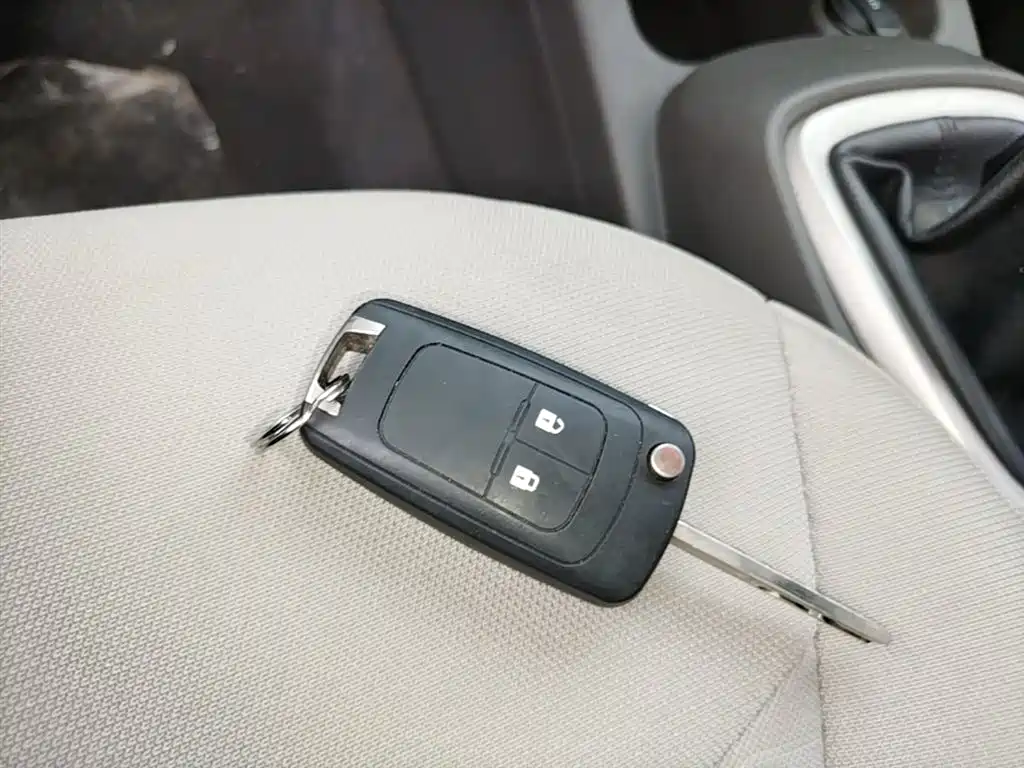 Chevrolet Sail 2015 Sail 3 1.5L Manual Ideal Sunroof Edition фото 9