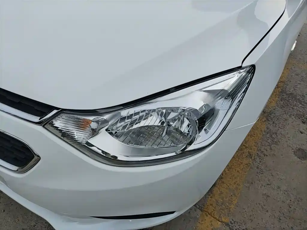 Chevrolet Sail 2015 Sail 3 1.5L Manual Ideal Sunroof Edition фото 24