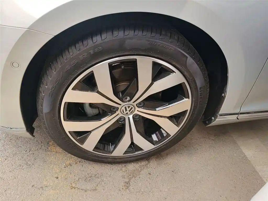 Volkswagen Magotan 2018 330TSI DSG Premium фото 23