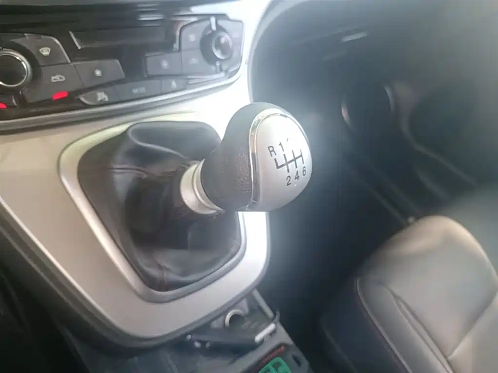 Haval M6 2018 1.5T Manual 2WD Elite фото 14