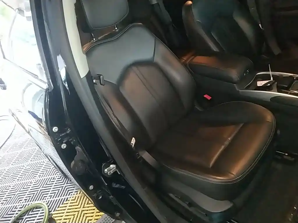Cadillac SRX 2015 2015 3.0L Leading