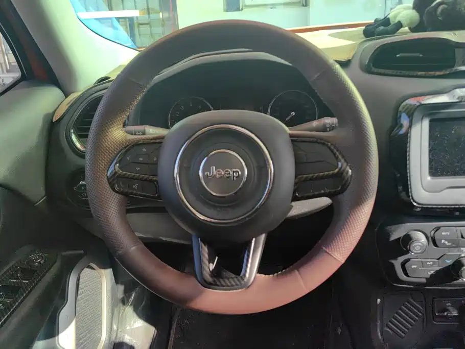 Jeep Renegade 2019 2018 Connected Large Screen Edition 180T Automatic High Energy