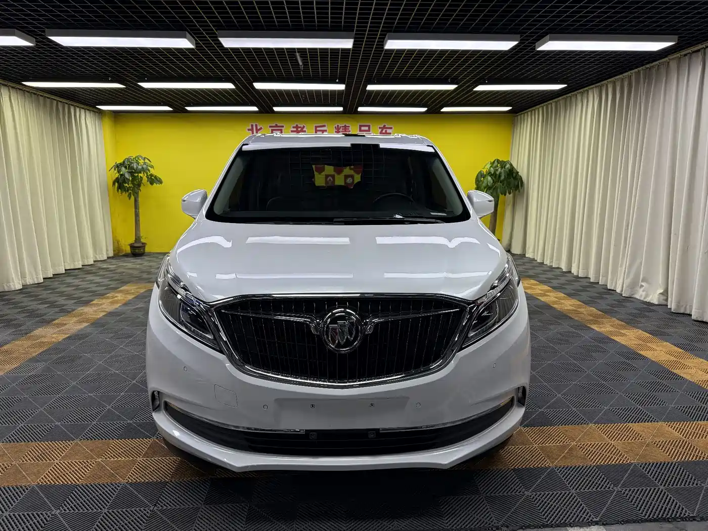 Buick GL8 2017 ES 28T Comfort Type China V фото 2