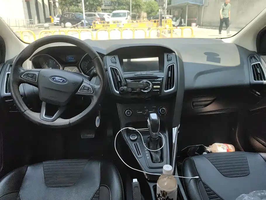 Ford Focus 2019 2017 Hatchback 1.6L Auto Fashion Smart Edition